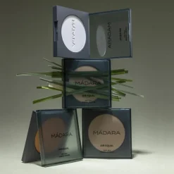 Air Equal Soft Silk Mineral Powder | Madara