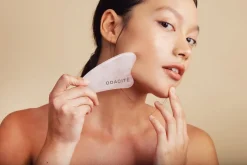Crystal Contour Gua Sha -Gesichtsmassagestein aus Rosenquarz