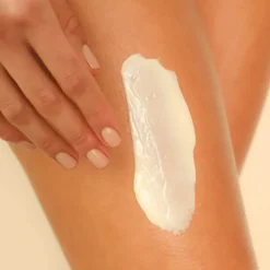 Enchanted Island™ Body Glow Cream - pflegende Körperlotion mit tropischen Duft