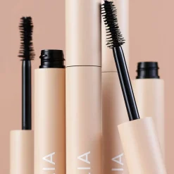 Fullest Voluminizing Mascara - ILIA - schwarze Wimperntusche