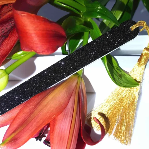 Glitzer Nagelfeile SCHWARZ mit goldenem Pompon | Kure BAZAAR