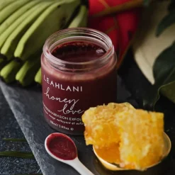 Honey Love - Sanftes Peeling aus Fruchtsäuren, entgiftender Tonerde und mineralischen Kristallen und heilendem Honig