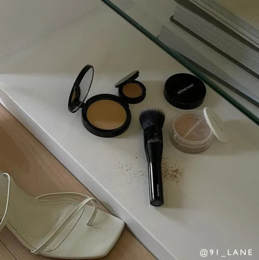 Satin Matte Foundation - Foundation in Form eines deckenden Mineralpuders