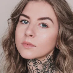 Skin Equal Foundation - Glowy Make-up