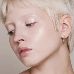 Skin Equal Foundation - Glowy Make-up